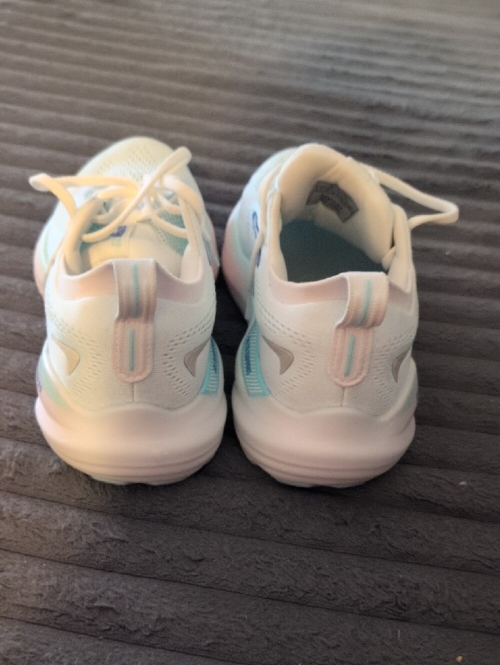 Women's Brooks Glycerin GTS 22 - Picture 3 of 6